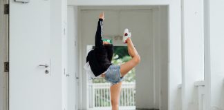 Dancers: Social Distancing and Home Isolation – Now What?